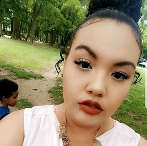 Meet your Posher, Briana